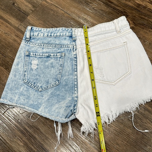 Two Color Jean Shorts - Picture 4 of 4